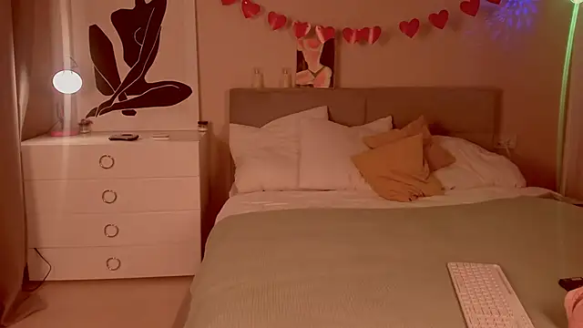 she wolf online show from March 19, 2026, 2:28 pm