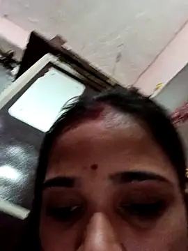 Deepjakolirr online show from May 5, 2026, 9:51 pm