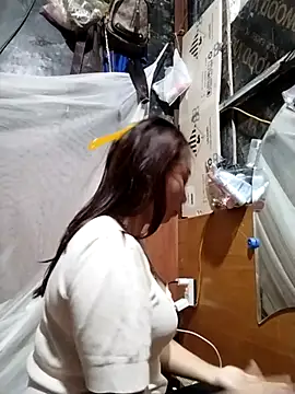 Snapshot of cute-shine chatting on March 18, 2026, 11:27 pm cute-shine online show from March 18, 2026, 11:27 pm