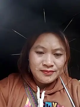 Snapshot of bany-lee chatting on April 25, 2026, 2:47 am bany-lee online show from April 25, 2026, 2:47 am
