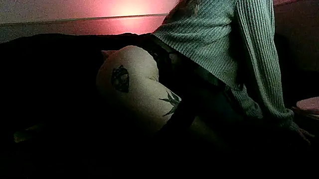 Snapshot of Sexwestworld chatting on March 13, 2026, 5:18 pm Sexwestworld online show from March 13, 2026, 5:18 pm