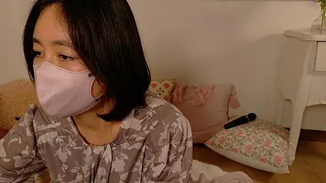 Snapshot of Mochi-Momo chatting on April 17, 2026, 2:42 pm Mochi-Momo online show from April 17, 2026, 2:42 pm