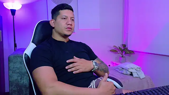  robertobaggioo online show from July 25, 2026, 12:33 pm
