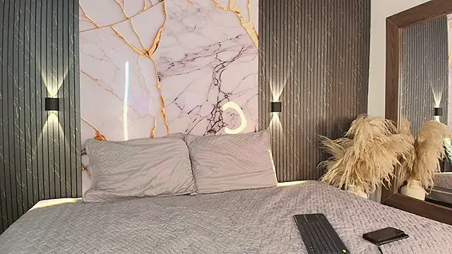 raven noctis  online show from April 10, 2026, 4:41 am