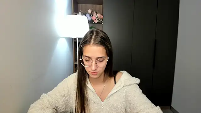 Snapshot of ClarineCasebolt chatting on February 15, 2026, 5:19 am ClarineCasebolt online show from February 15, 2026, 5:19 am