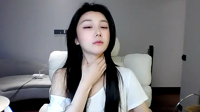 MedeLineayr online show from April 9, 2026, 1:28 pm