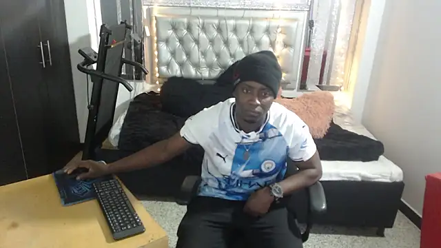 chamaquito xl online show from February 17, 2026, 11:40 am