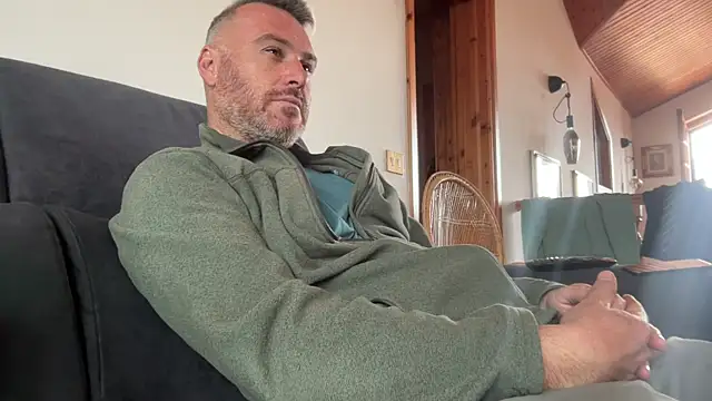 Snapshot of marcovik1 chatting on March 13, 2026, 11:37 am marcovik1 online show from March 13, 2026, 11:37 am