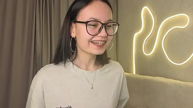 BeatrisRosel online show from February 19, 2026, 6:27 pm