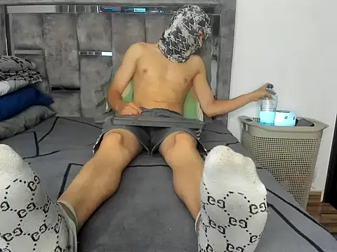 Snapshot of Master_Ruthless77 chatting on February 12, 2026, 12:27 pm Master Ruthless77 online show from February 12, 2026, 12:27 pm