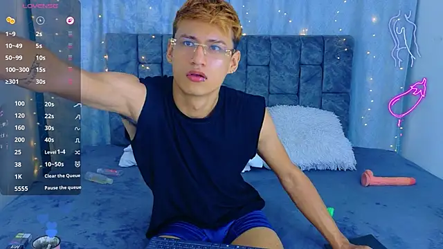 NicolasTorrez online show from April 28, 2026, 2:27 am