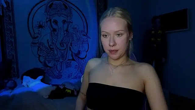 pureeangel online show from March 24, 2026, 4:07 pm