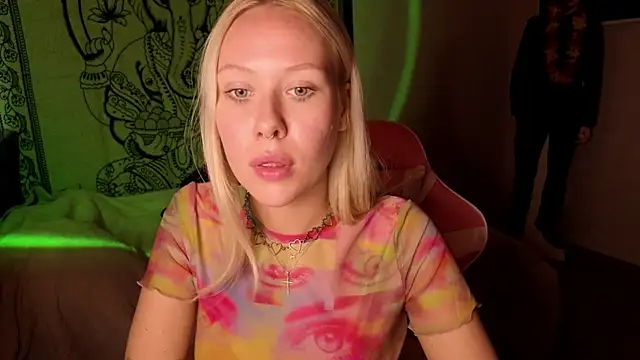 pureeangel online show from April 3, 2026, 2:01 pm