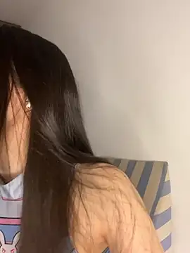 Snapshot of alyabelova chatting on July 16, 2026, 3:36 am alyabelova online show from July 16, 2026, 3:36 am