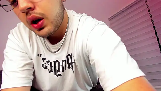 Snapshot of ethan_grace chatting on February 24, 2026, 12:06 pm ethan grace online show from February 24, 2026, 12:06 pm