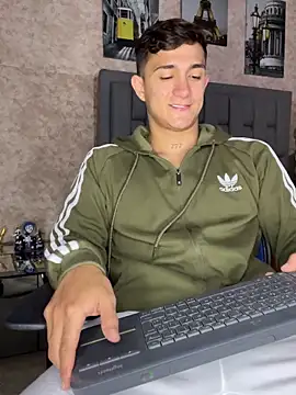 Snapshot of Alann_Smith_X chatting on February 16, 2026, 7:01 pm Alann Smith X online show from February 16, 2026, 7:01 pm