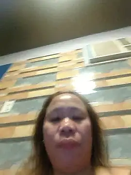 Snapshot of squirtshantal chatting on January 15, 2026, 1:53 am squirtshantal online show from January 15, 2026, 1:53 am