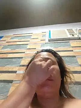 squirtshantal online show from May 12, 2026, 11:11 pm