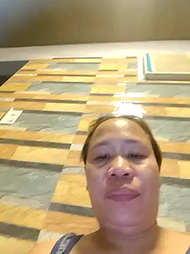 Snapshot of squirtshantal chatting on February 22, 2026, 12:29 pm squirtshantal online show from February 22, 2026, 12:29 pm