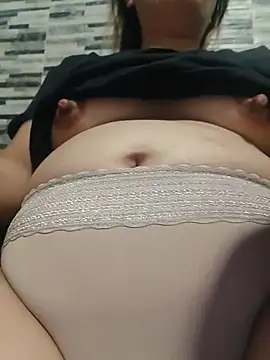 squirtshantal online show from June 8, 2026, 1:50 am