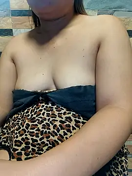 Snapshot of squirtshantal chatting on January 7, 2026, 11:48 am squirtshantal online show from January 7, 2026, 11:48 am