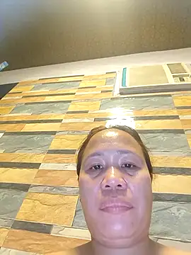 Snapshot of squirtshantal chatting on January 8, 2026, 1:06 pm squirtshantal online show from January 8, 2026, 1:06 pm