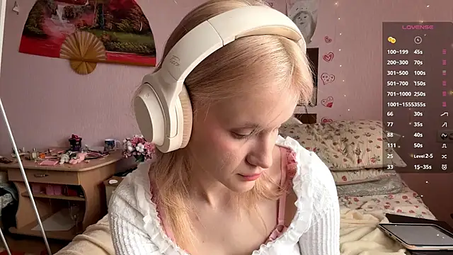 Snapshot of MelissaZaria chatting on April 13, 2026, 6:39 am MelissaZaria online show from April 13, 2026, 6:39 am