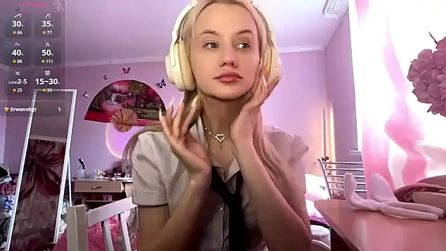 MelissaZaria online show from May 17, 2026, 7:41 am