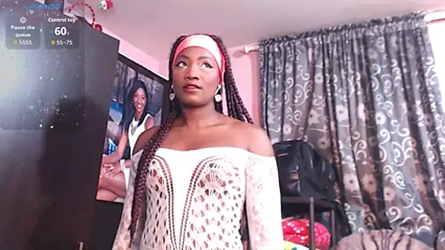 alanalaurent15 online show from February 14, 2026, 5:07 am