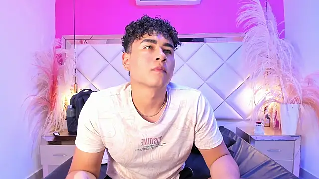 Snapshot of Bastixvontade chatting on April 8, 2026, 9:16 pm Bastixvontade online show from April 8, 2026, 9:16 pm