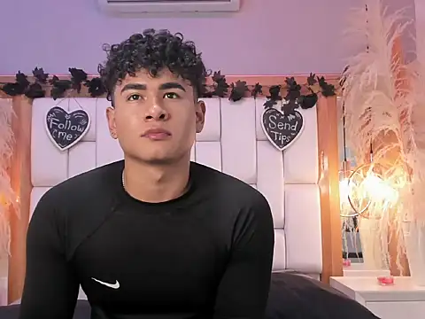 Snapshot of Bastixvontade chatting on March 31, 2026, 10:34 pm Bastixvontade online show from March 31, 2026, 10:34 pm