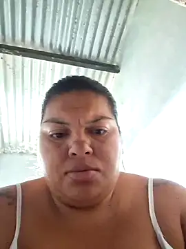 Juli Powl online show from May 17, 2026, 12:49 pm