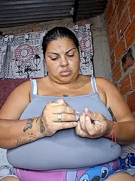 Juli Powl online show from March 19, 2026, 12:21 am