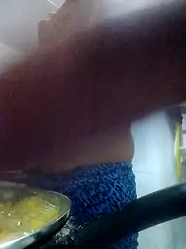 Snapshot of Erickandsam chatting on February 18, 2026, 9:44 pm Erickandsam online show from February 18, 2026, 9:44 pm