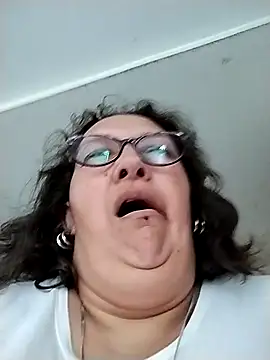 Snapshot of _Saraqueen chatting on March 11, 2026, 9:53 pm Saraqueen online show from March 11, 2026, 9:53 pm