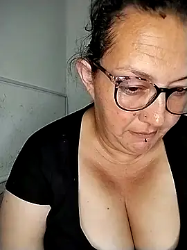 Snapshot of _Saraqueen chatting on March 14, 2026, 4:40 am Saraqueen online show from March 14, 2026, 4:40 am