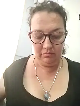 Snapshot of _Saraqueen chatting on March 12, 2026, 9:19 pm Saraqueen online show from March 12, 2026, 9:19 pm