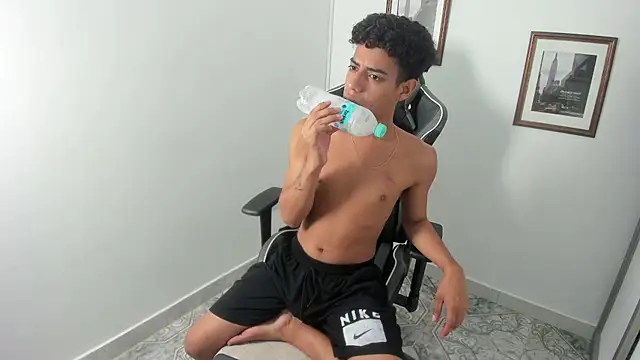 alexx cum18 online show from July 9, 2026, 12:59 pm