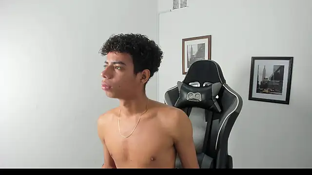 alexx cum18 online show from July 24, 2026, 2:35 pm