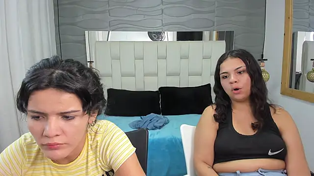 Snapshot of Veyra_sereny chatting on April 14, 2026, 9:47 am Veyra sereny online show from April 14, 2026, 9:47 am