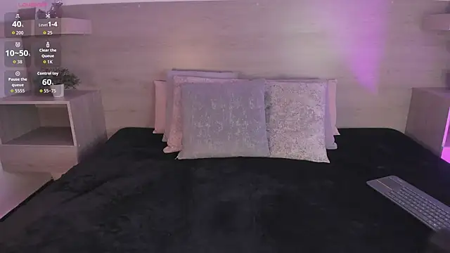 ariana  parker online show from June 17, 2026, 4:23 am