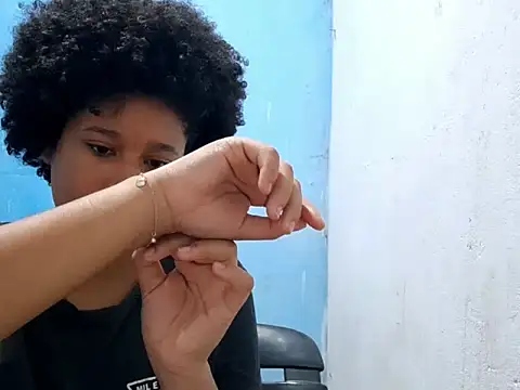 Snapshot of MadelynStamant chatting on March 4, 2026, 12:13 pm MadelynStamant online show from March 4, 2026, 12:13 pm