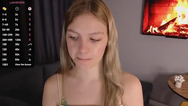 Snapshot of CynthiaaStone chatting on March 13, 2026, 6:07 am CynthiaaStone online show from March 13, 2026, 6:07 am