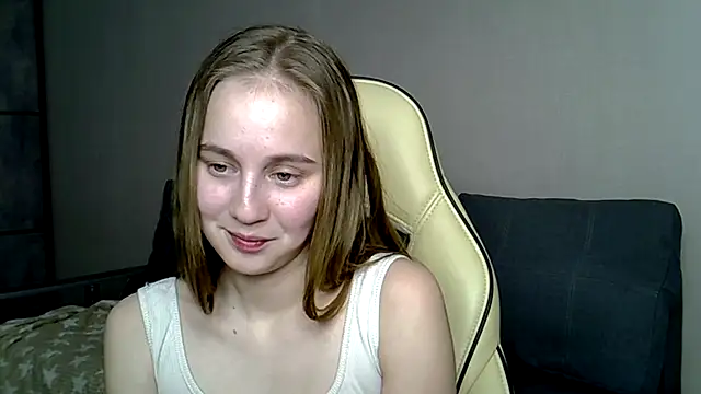 Snapshot of christimontero chatting on February 19, 2026, 6:21 am christimontero online show from February 19, 2026, 6:21 am