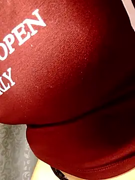 yiyi-Lynk online show from February 21, 2026, 4:53 pm