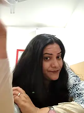 Snapshot of Anushka_Singh0 chatting on May 29, 2026, 1:28 pm Anushka Singh0 online show from May 29, 2026, 1:28 pm