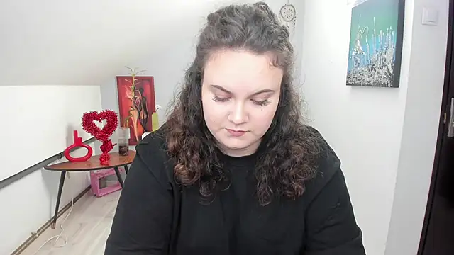 ElviraJoness online show from February 16, 2026, 12:15 pm