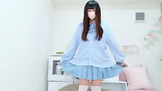 momone peach online show from February 27, 2026, 3:56 pm