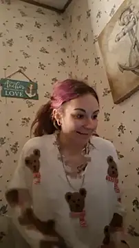 Snapshot of issyamazin chatting on March 14, 2026, 8:09 am issyamazin online show from March 14, 2026, 8:09 am