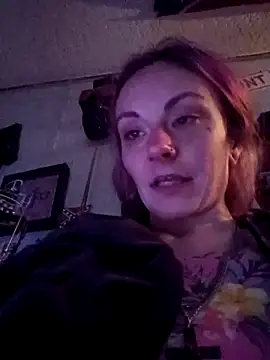 Snapshot of issyamazin chatting on March 23, 2026, 5:13 pm issyamazin online show from March 23, 2026, 5:13 pm